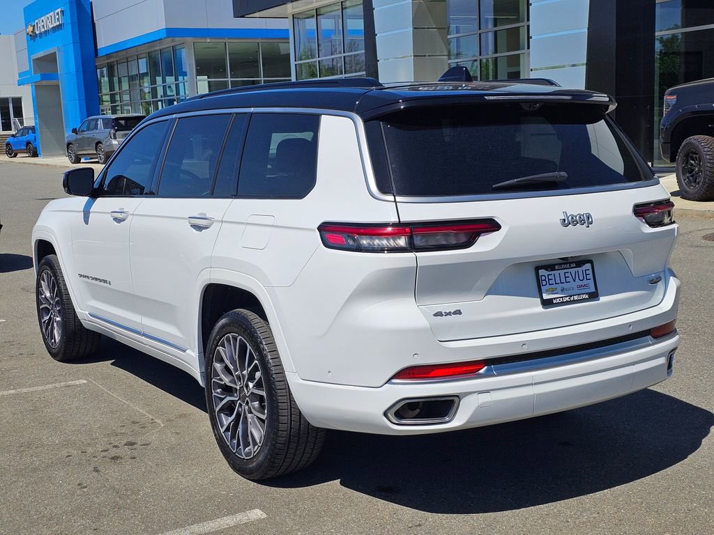 Used 2025 Jeep Grand Cherokee L Summit AWD/4WD image 3