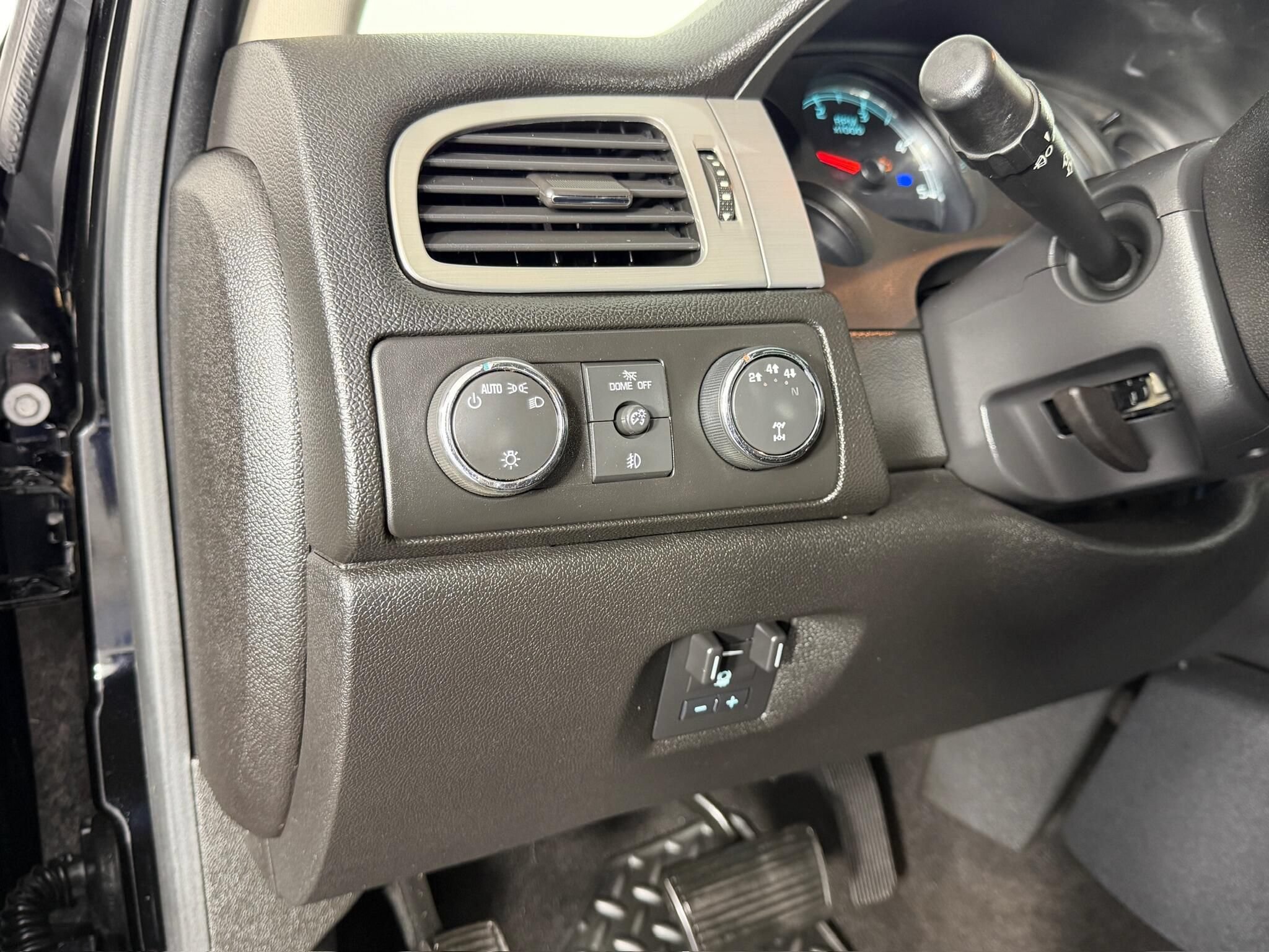 Used 2012 Chevrolet Silverado 3500 LTZ w/ LTZ Plus Package AWD/4WD image 34