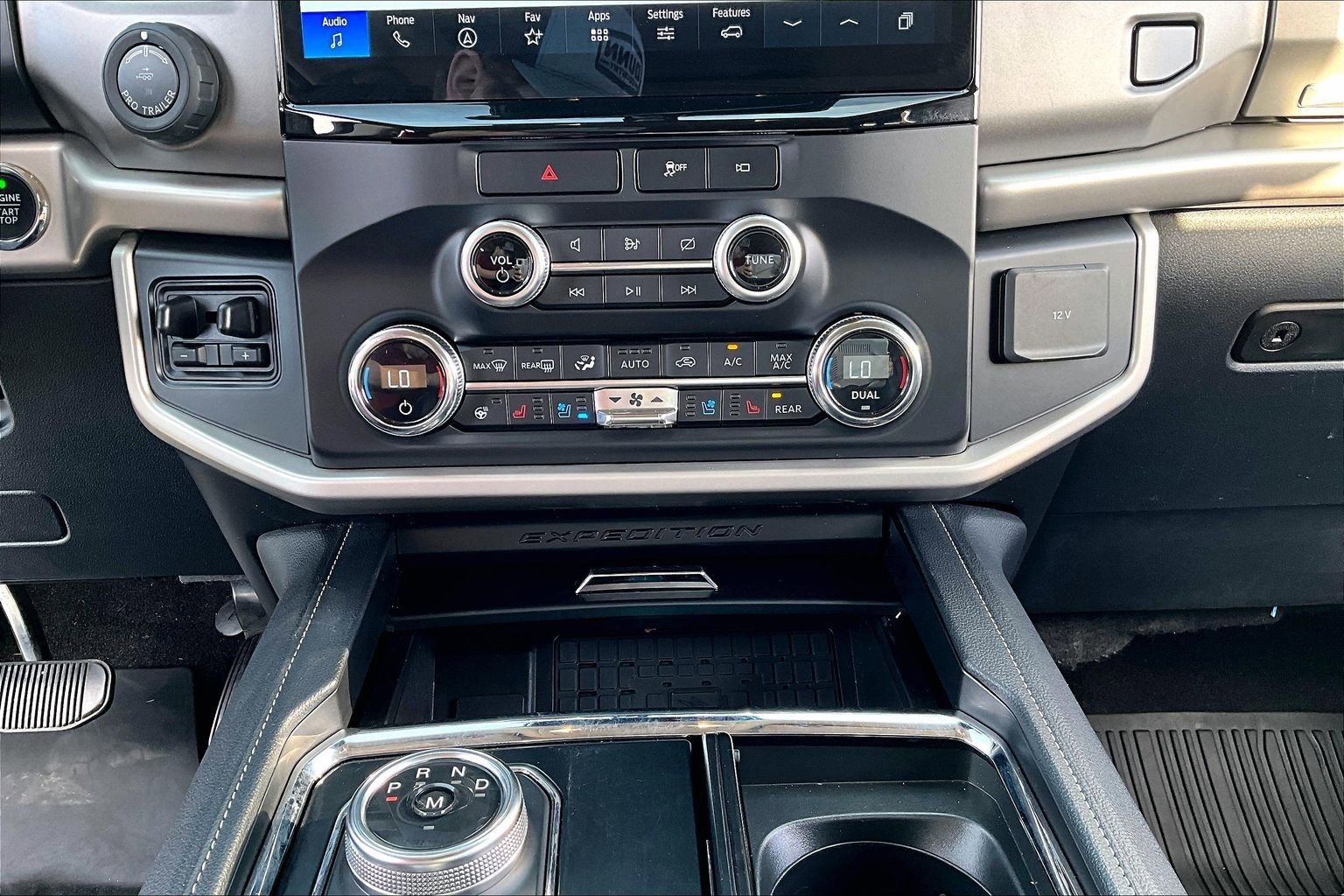 Used 2022 Ford Expedition Max XLT image 24