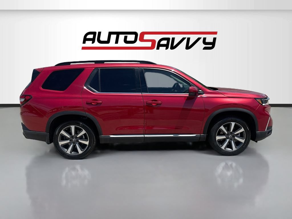 Used 2025 Honda Pilot Touring image 8