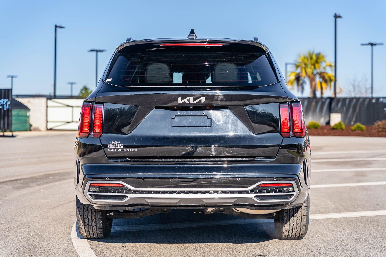 Used 2023 Kia Sorento S w/ Panoramic Sunroof Package image 6