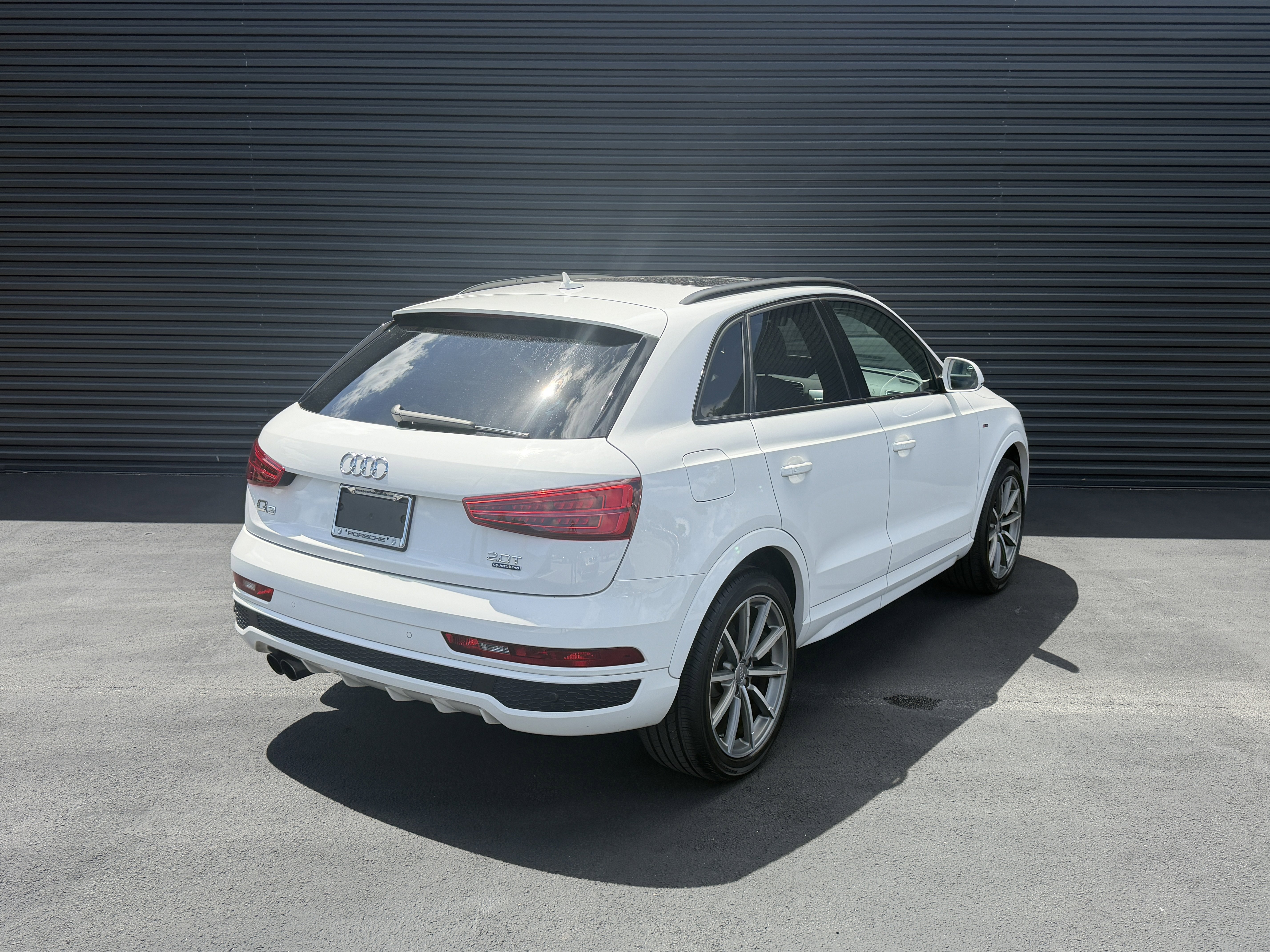 Used 2018 Audi Q3 2.0T Premium Plus AWD/4WD image 16