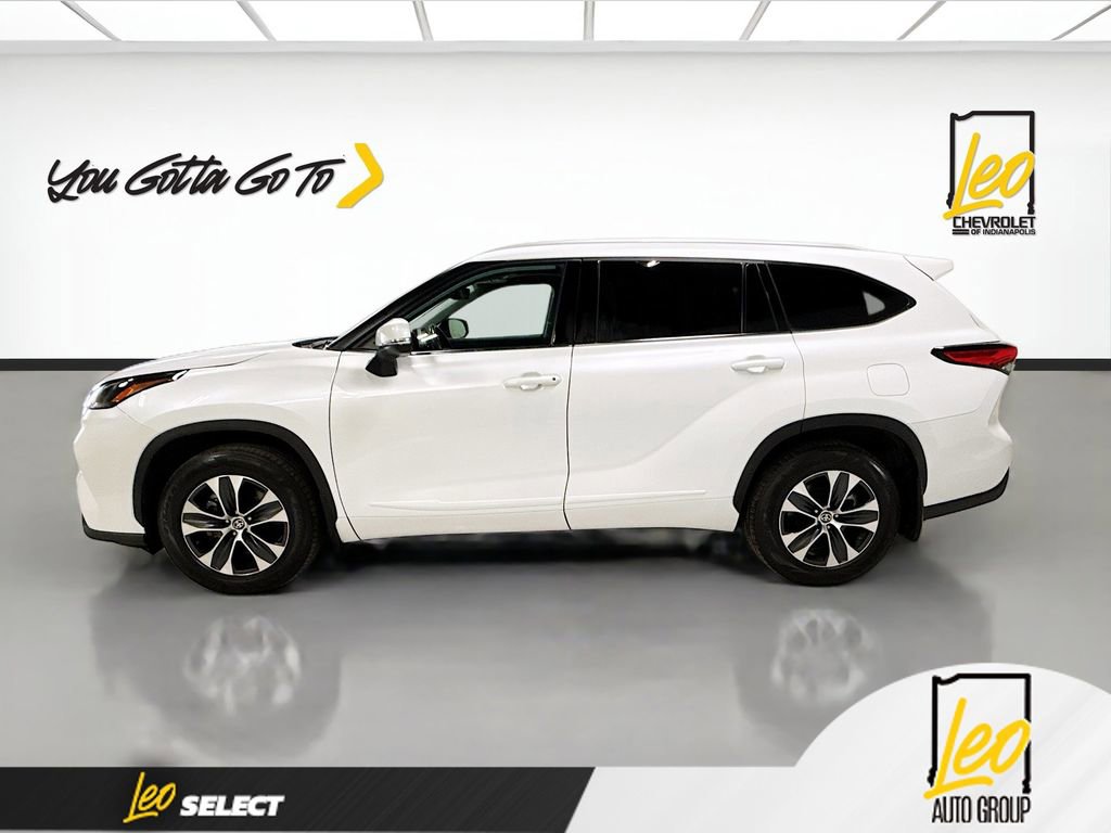 Used 2022 Toyota Highlander XLE image 8