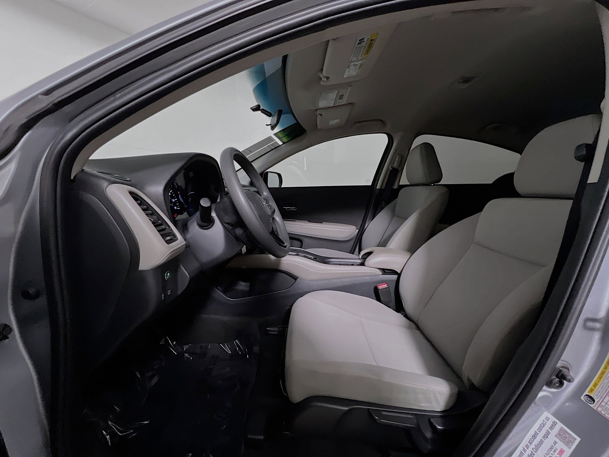 Used 2022 Honda HR-V LX image 15
