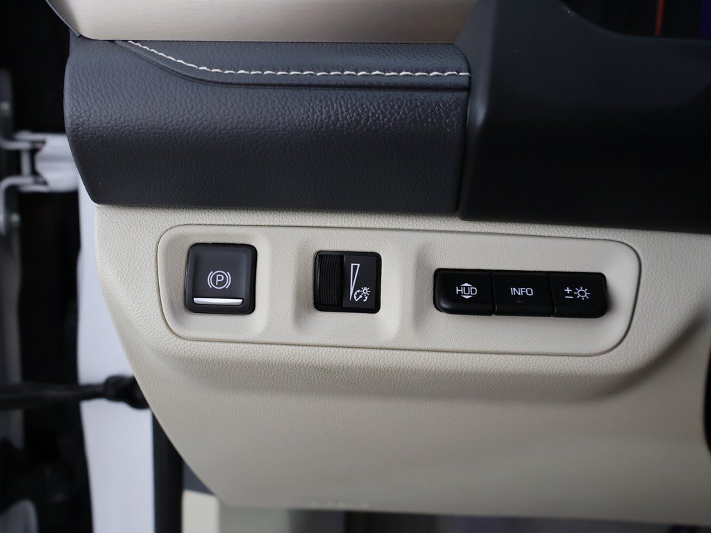 Used 2023 GMC Acadia Denali AWD/4WD image 45