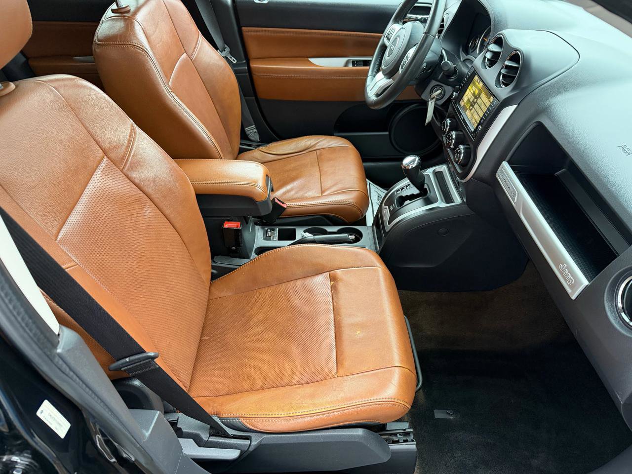 Used 2014 Jeep Compass Limited w/ Sun/Sound Group image 10