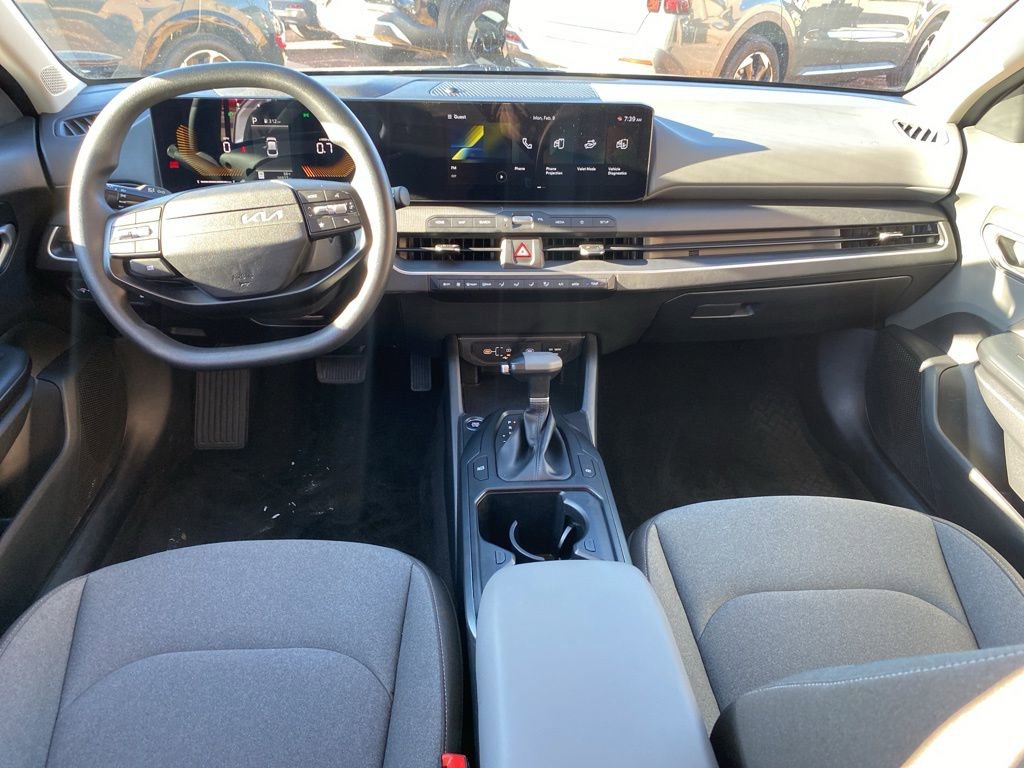 Certified 2025 Kia K4 FWD image 16