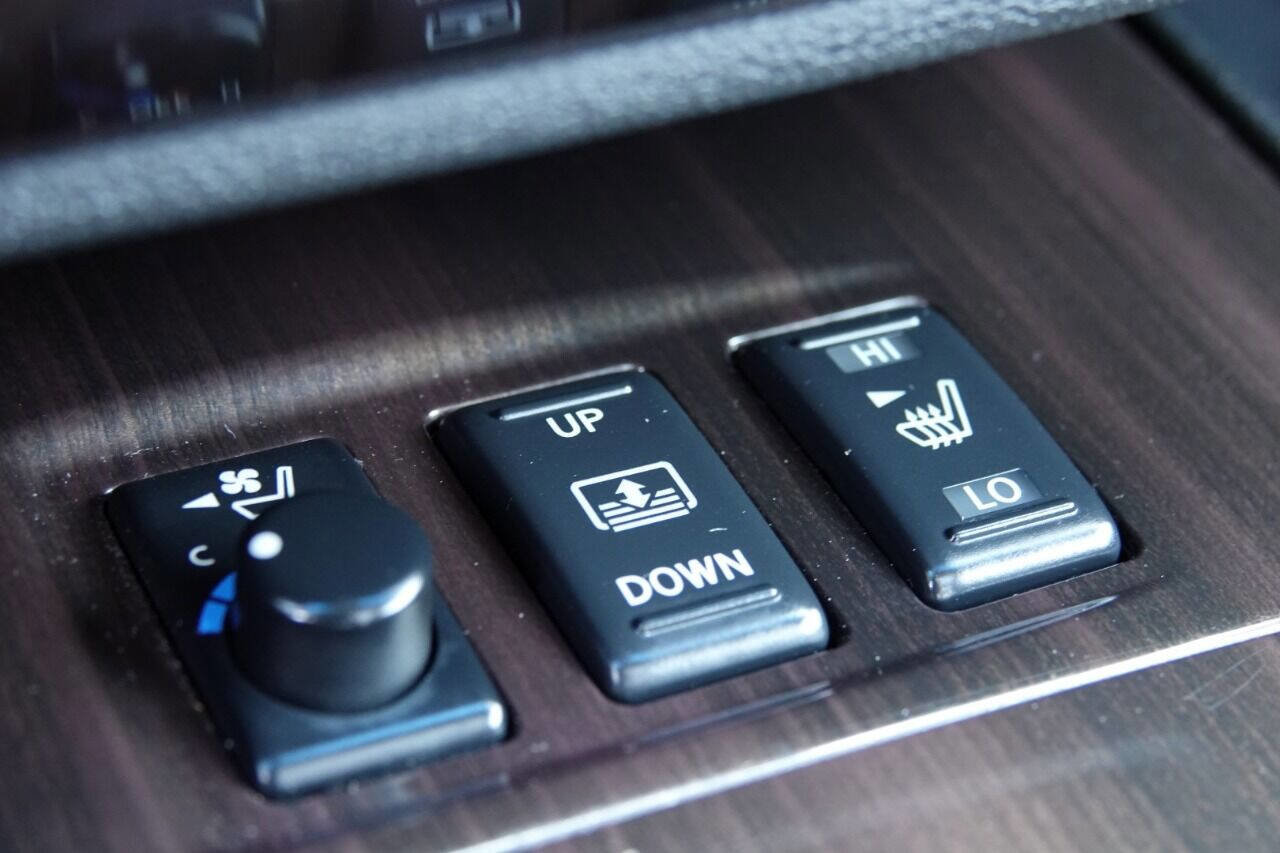 Used 2012 Nissan Maxima 3.5 SV w/ Premium Pkg image 74