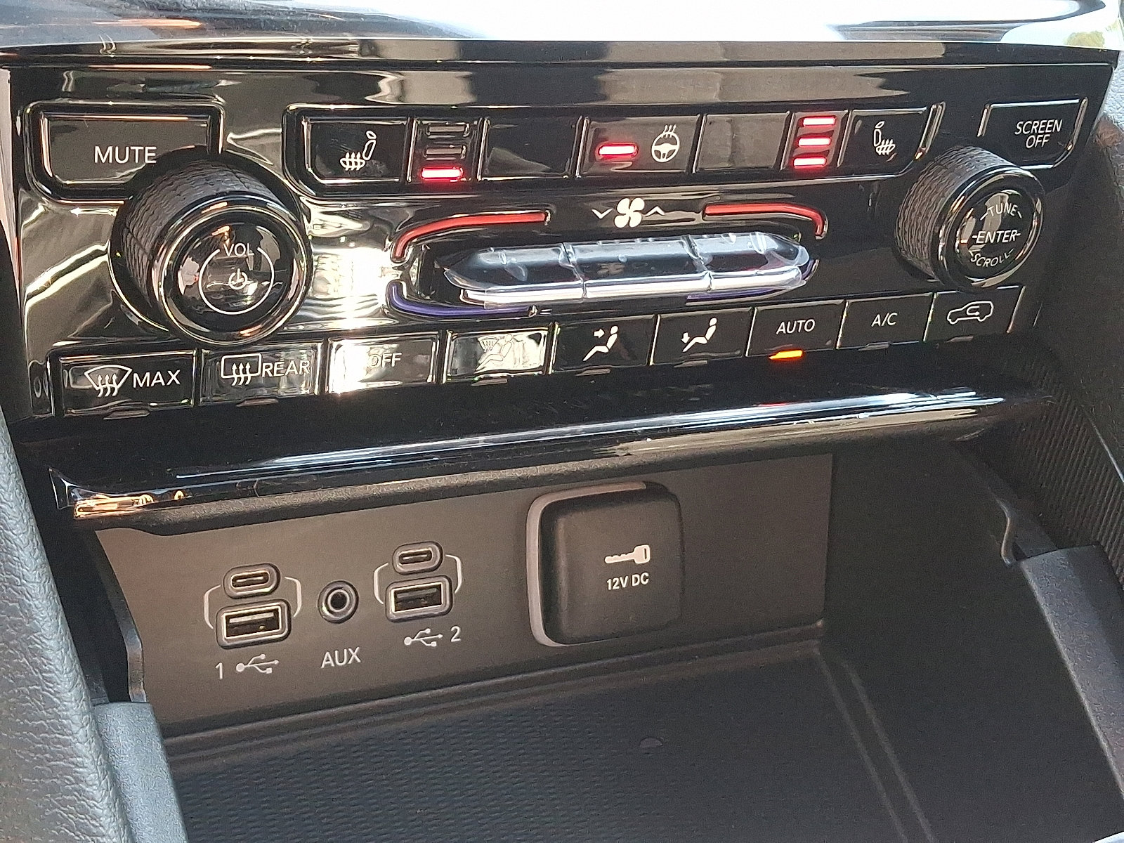 New 2025 Jeep Grand Cherokee Laredo X w/ Luxury Tech Group I image 10