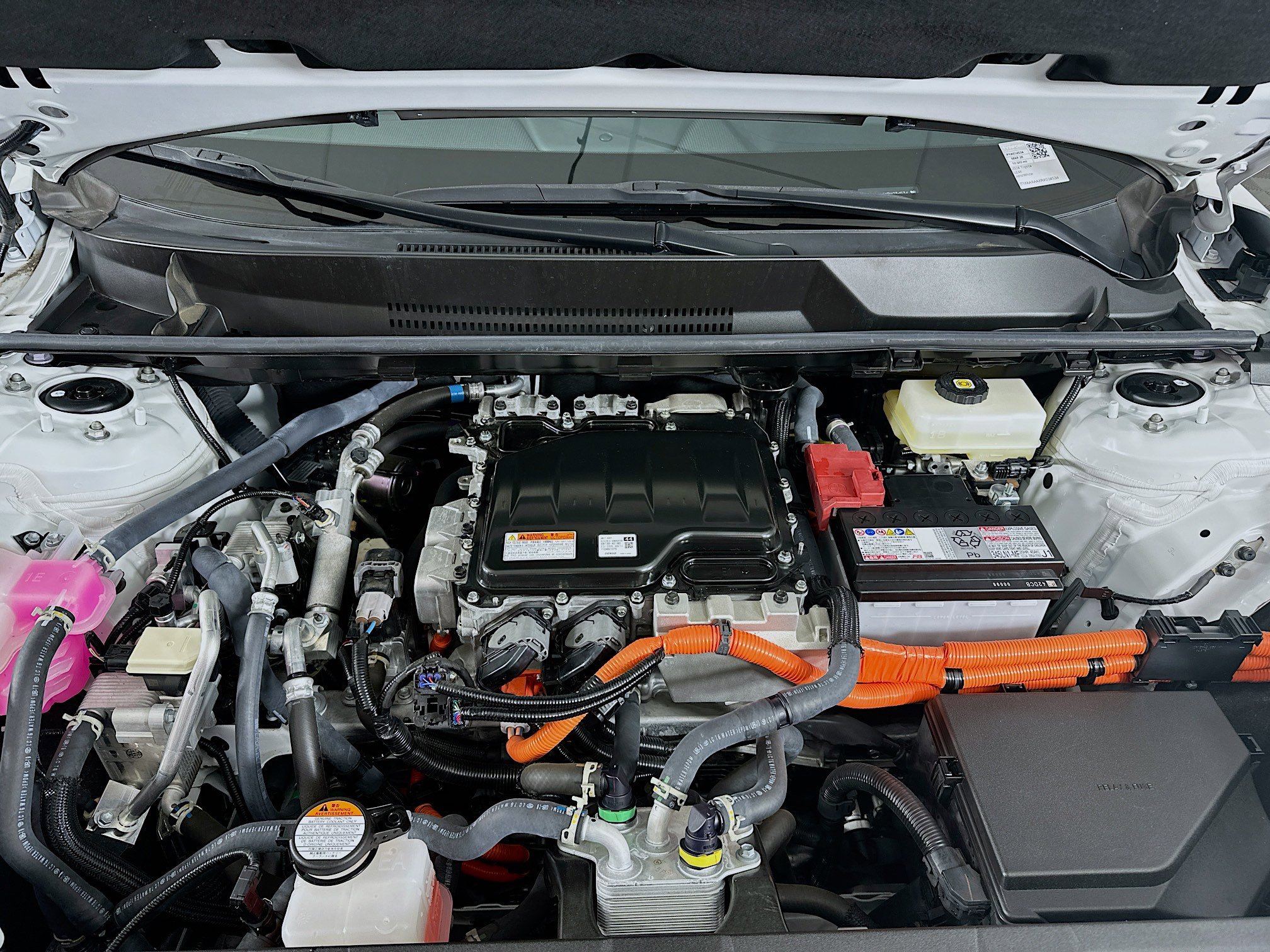 Used 2024 Toyota bZ4X XLE w/ Weather Package image 33