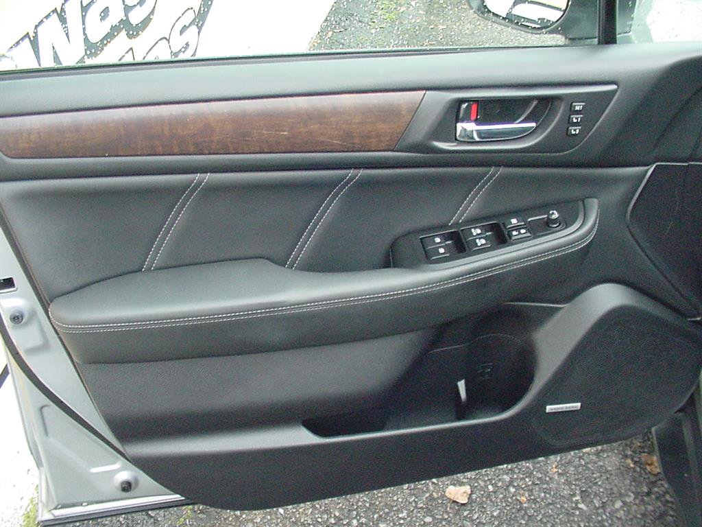 Used 2018 Subaru Outback 2.5i Limited image 9