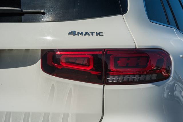 Used 2023 Mercedes-Benz GLB 250 4MATIC image 8