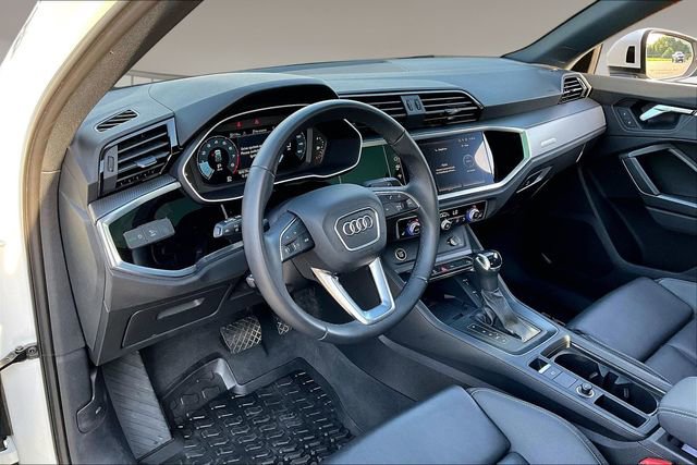 Used 2023 Audi Q3 2.0T Premium Plus w/ Premium Plus Package AWD/4WD image 17