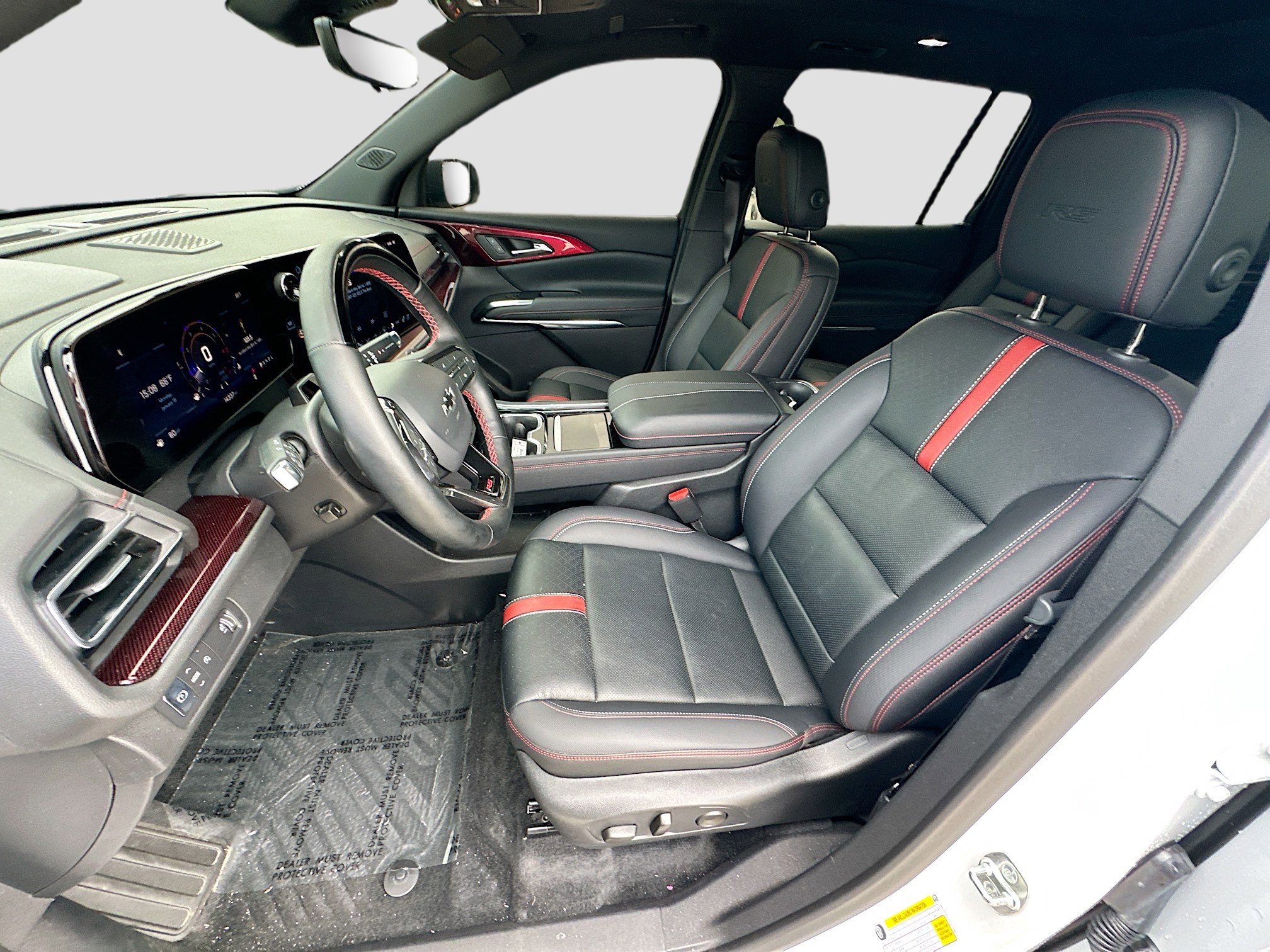 Used 2025 Chevrolet Traverse RS image 21