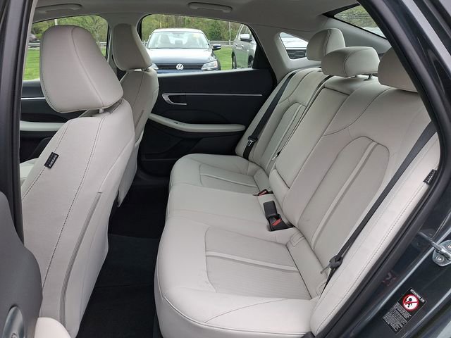 Used 2022 Hyundai Sonata SEL w/ Convenience Package FWD image 10