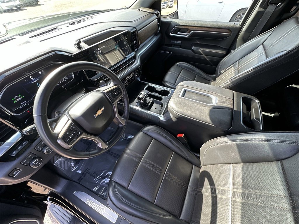 Used 2022 Chevrolet Silverado 1500 High Country w/ Technology Package image 22