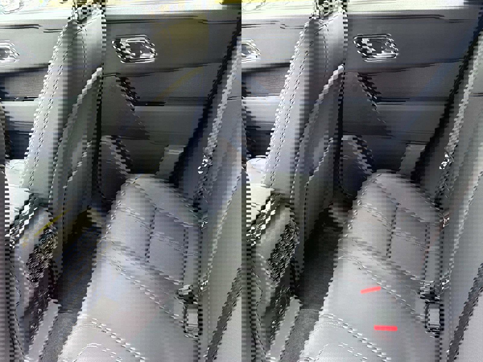 Certified 2025 Land Rover Range Rover Velar Dynamic SE image 14