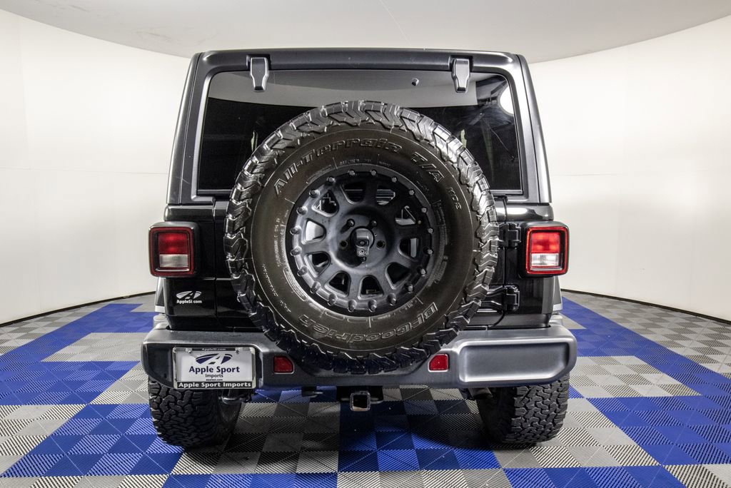 Used 2019 Jeep Wrangler Unlimited Sahara AWD/4WD image 6