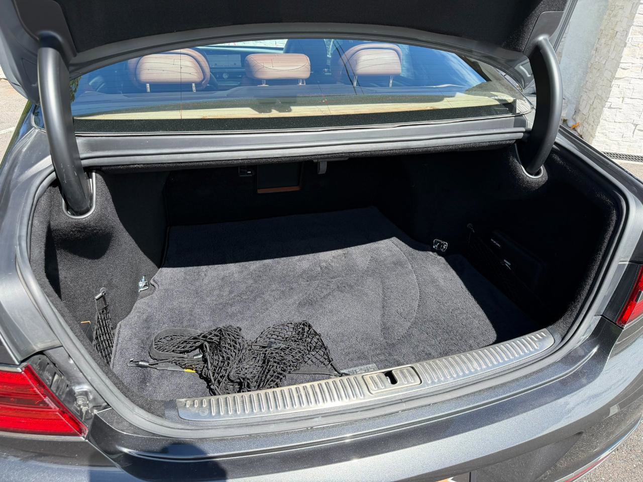 Used 2020 Genesis G90 3.3T Premium image 43