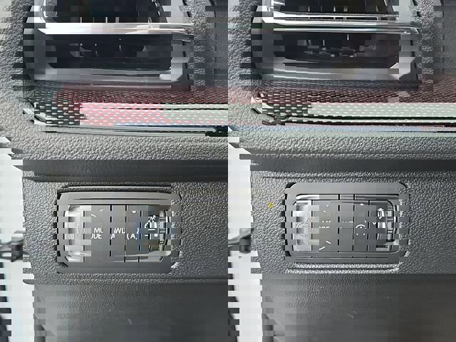 New 2026 Chevrolet Traverse RS w/ LPO, Floor Liner Package image 17