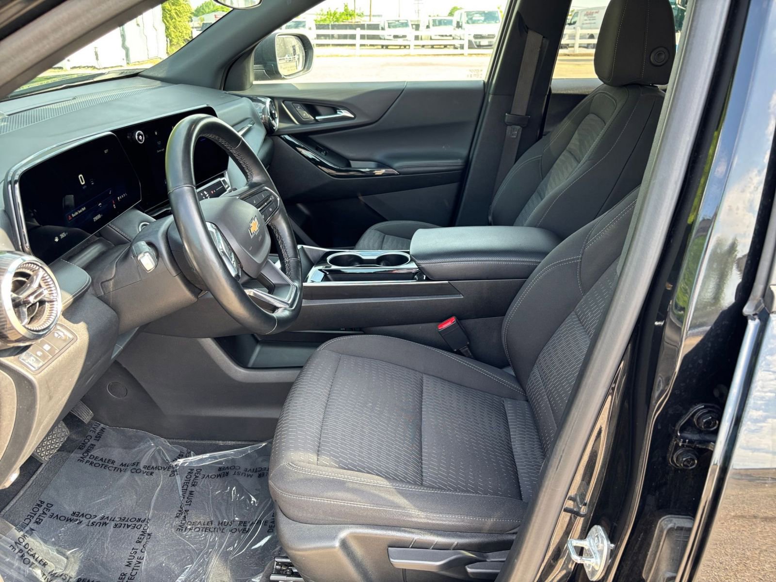 Used 2025 Chevrolet Equinox LT FWD image 27