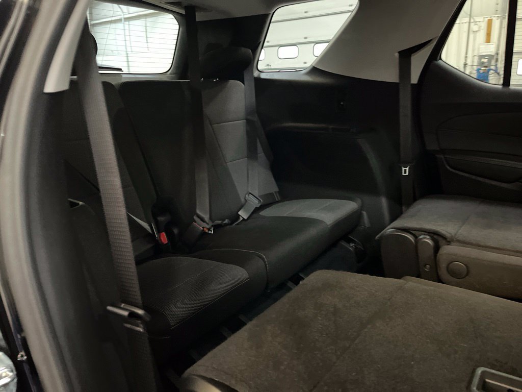 Used 2021 Chevrolet Traverse LT FWD image 30