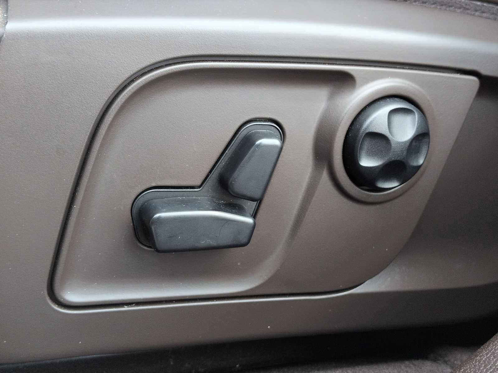 Used 2019 Maserati Levante S GranLusso image 17