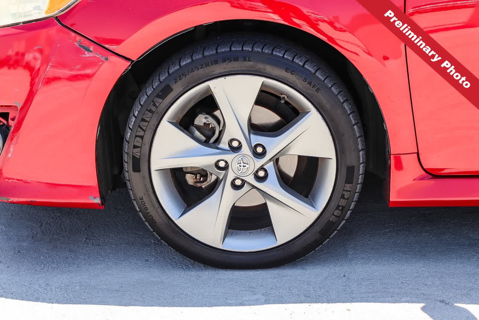 Used 2012 Toyota Camry SE FWD image 11