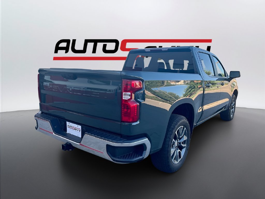 Used 2025 Chevrolet Silverado 1500 LT AWD/4WD image 7