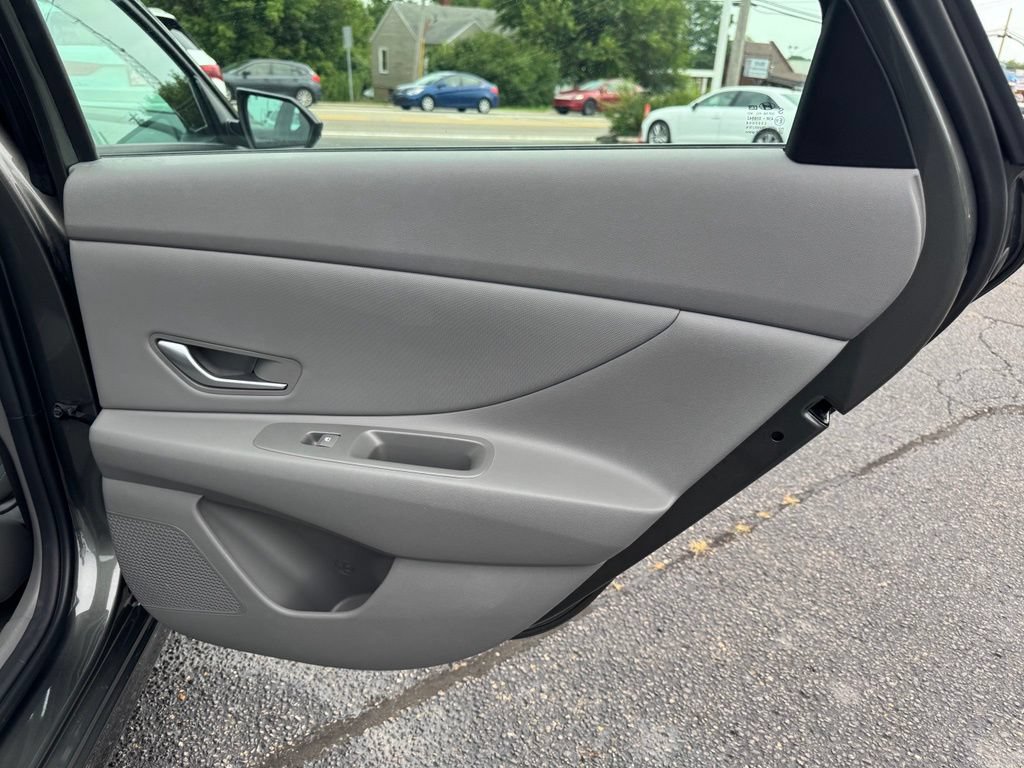 Used 2026 Hyundai Elantra Sport FWD image 26