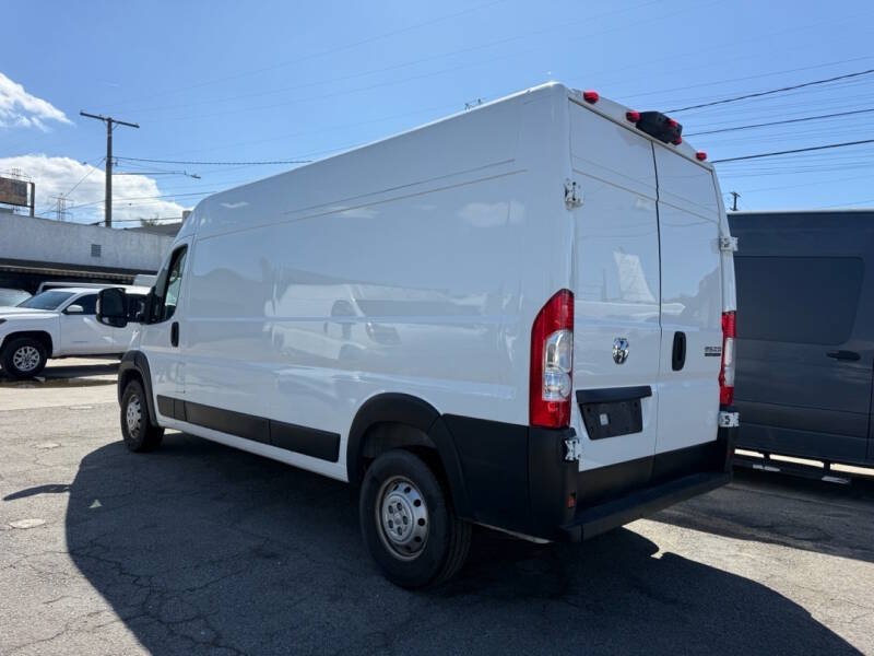 Used 2023 RAM ProMaster 2500 FWD image 5
