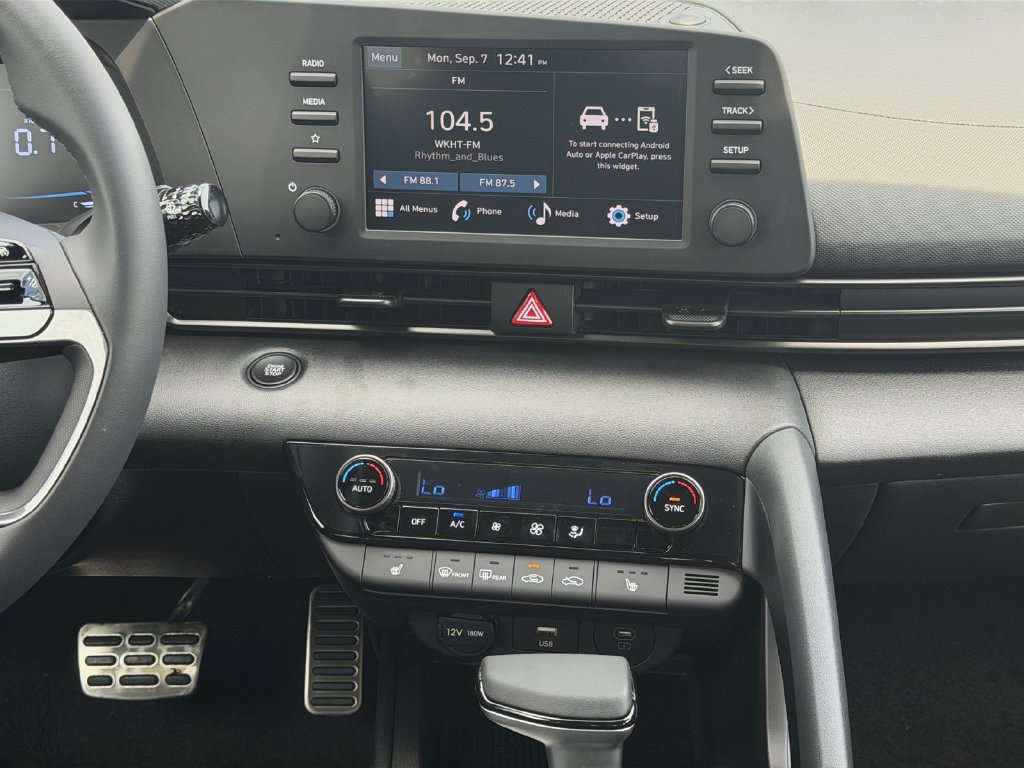 New 2026 Hyundai Elantra SEL Sport FWD image 10