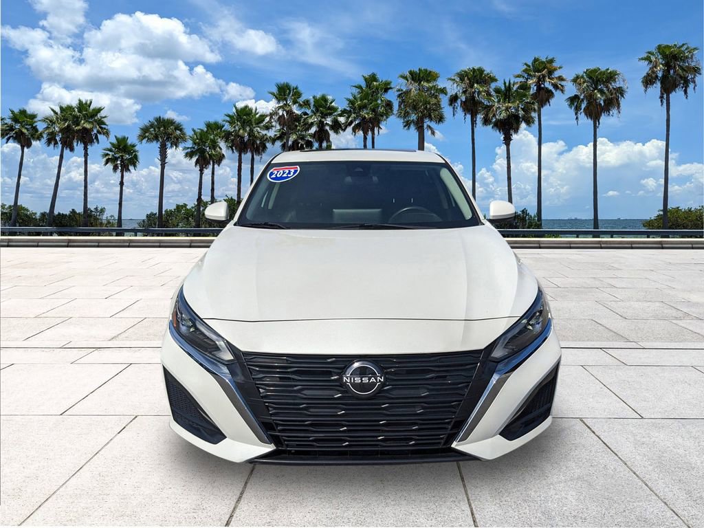 Used 2023 Nissan Altima 2.5 SL image 3