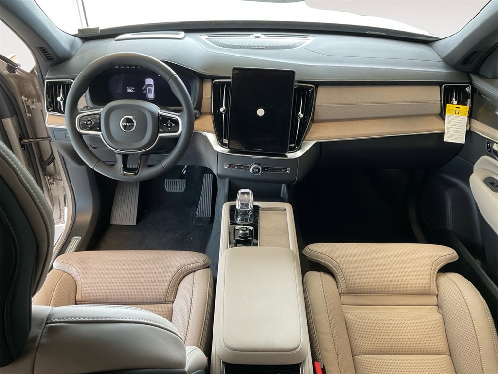 New 2026 Volvo XC90 B6 Ultra w/ Protection Package Premier image 10