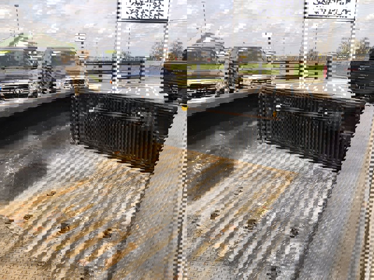 Used 2015 Ford F250 XLT w/ XLT Premium Package image 17