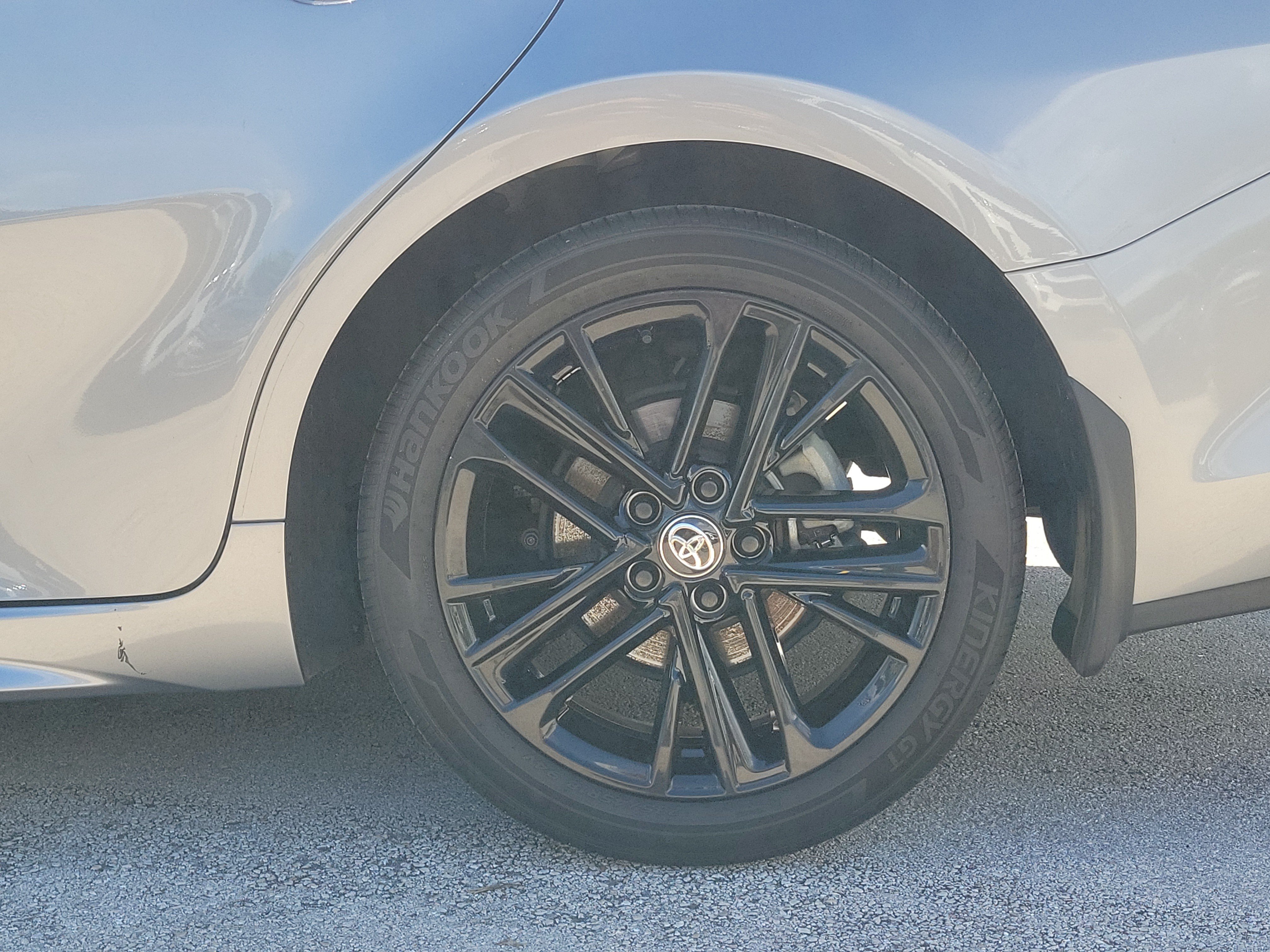Used 2025 Toyota Camry SE FWD image 28