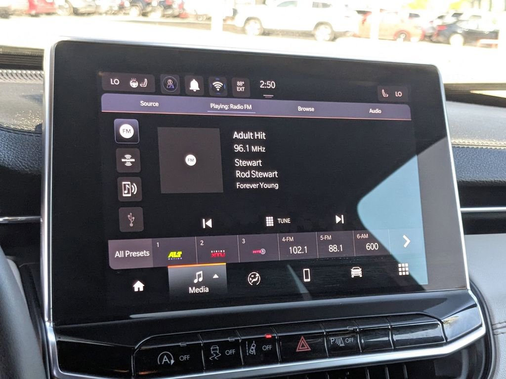 Used 2025 Jeep Compass Limited image 20