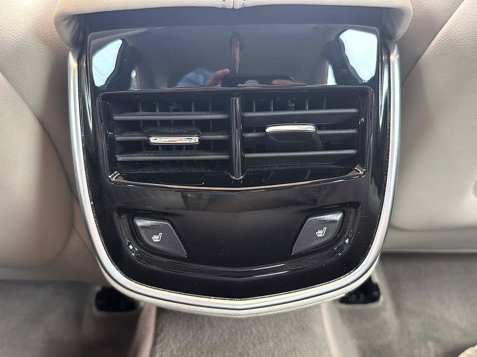 Used 2013 Cadillac XTS Luxury w/ Driver Awareness Package FWD image 34