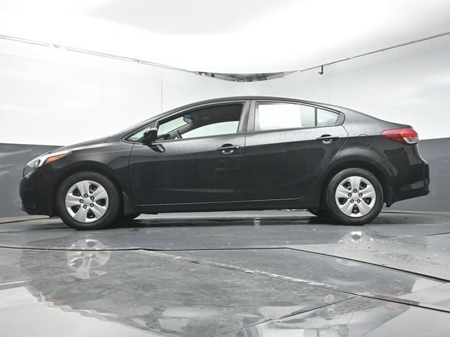 Used 2017 Kia Forte LX FWD image 33