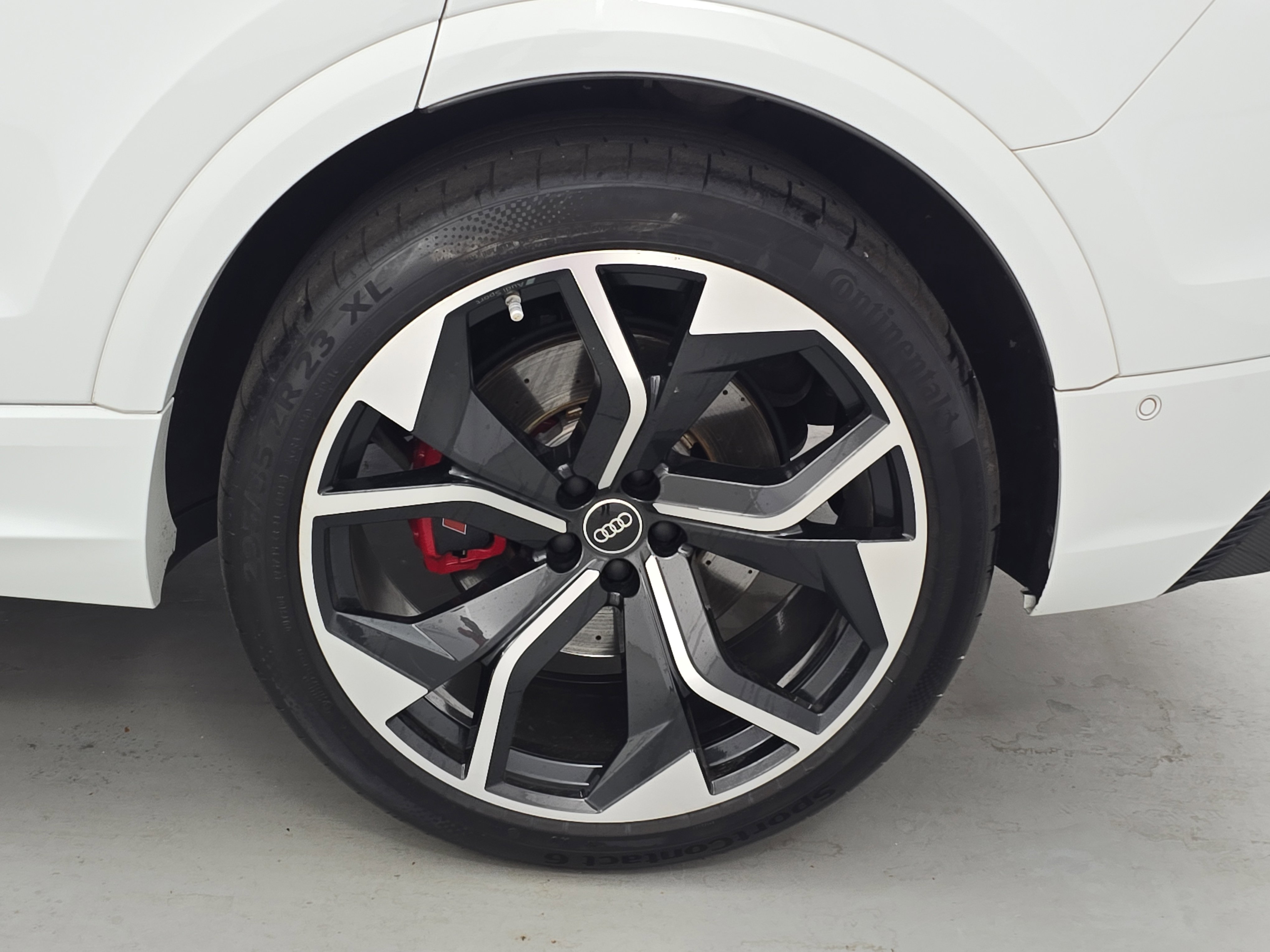 Used 2023 Audi RS Q8 image 34