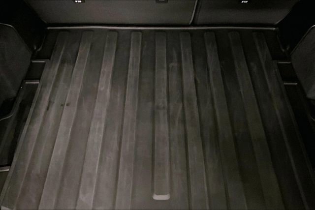 Certified 2025 Land Rover Discovery Sport S image 33