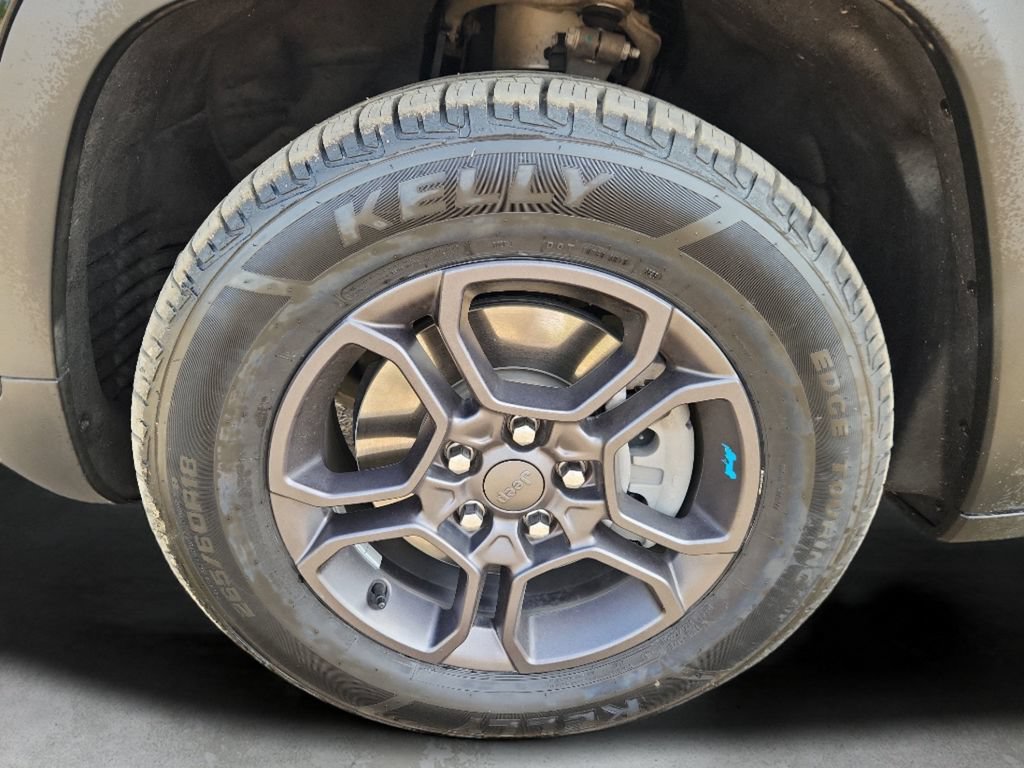 Used 2023 Jeep Grand Cherokee Trailhawk AWD/4WD image 17