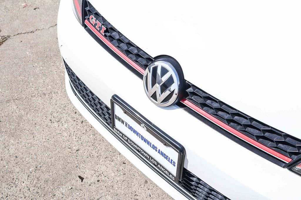 Used 2017 Volkswagen GTI Sport image 9