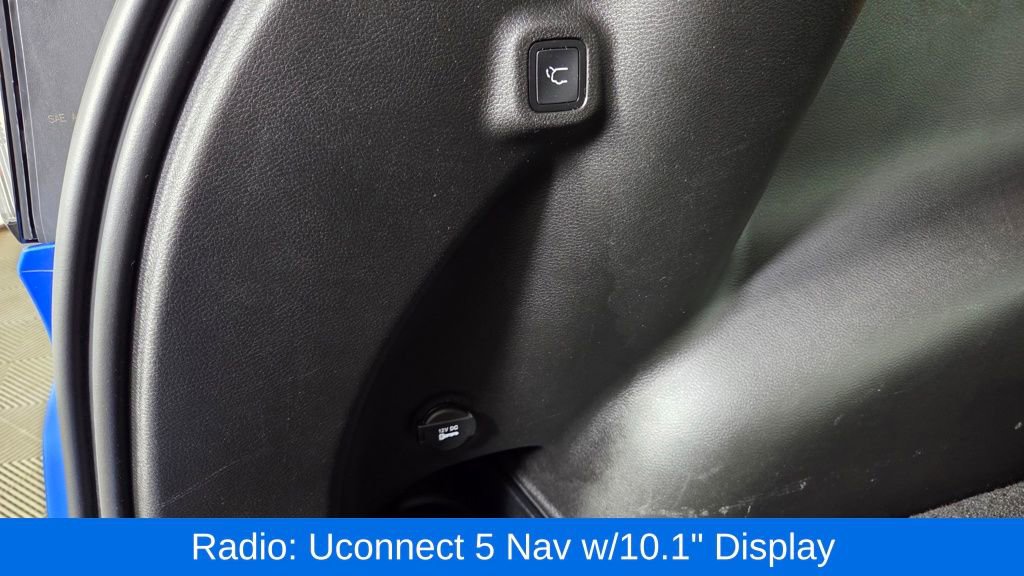 Used 2024 Jeep Compass Trailhawk w/ Trailhawk Elite Group image 13