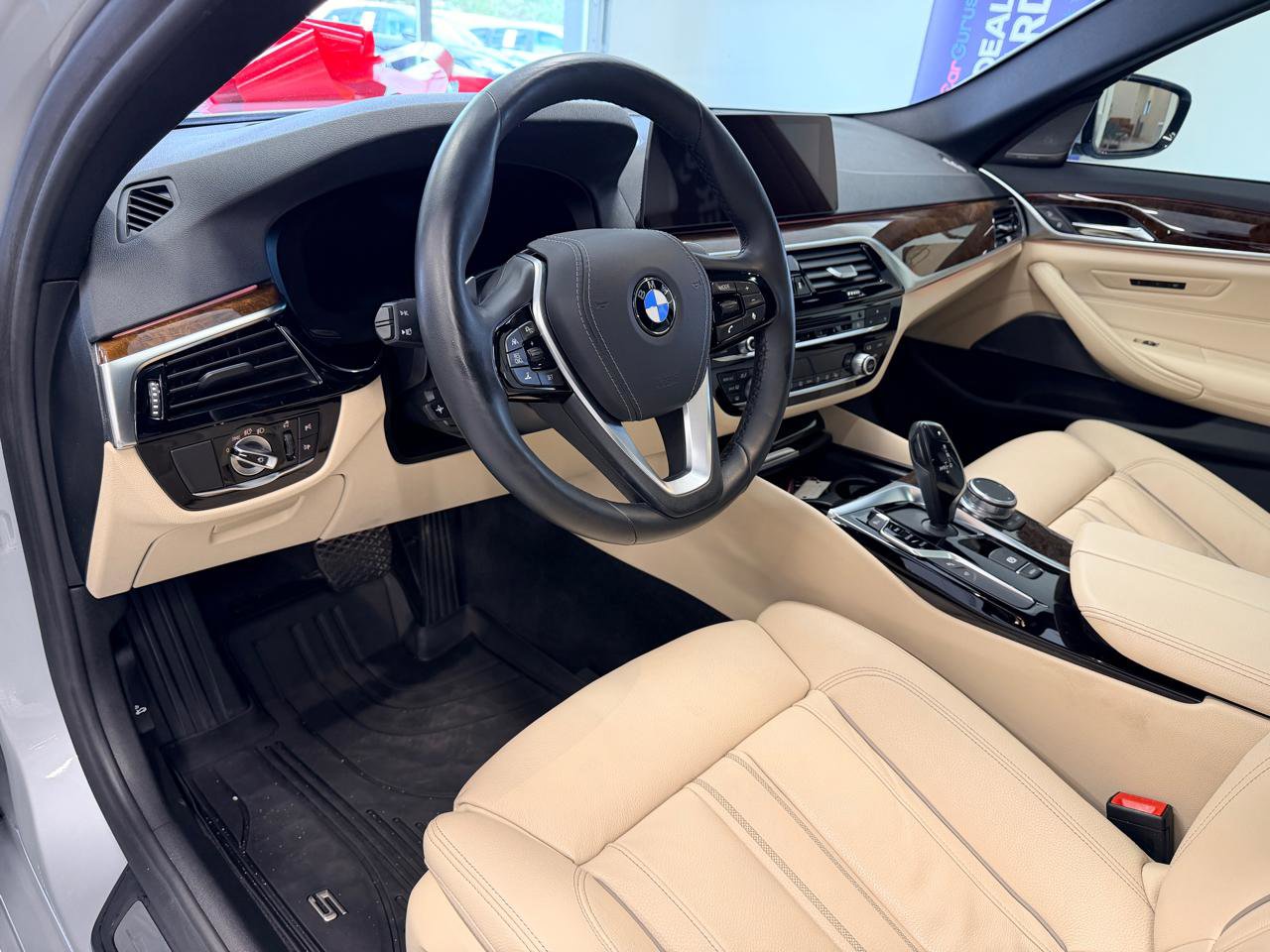Used 2019 BMW 530i w/ Premium Package RWD image 21