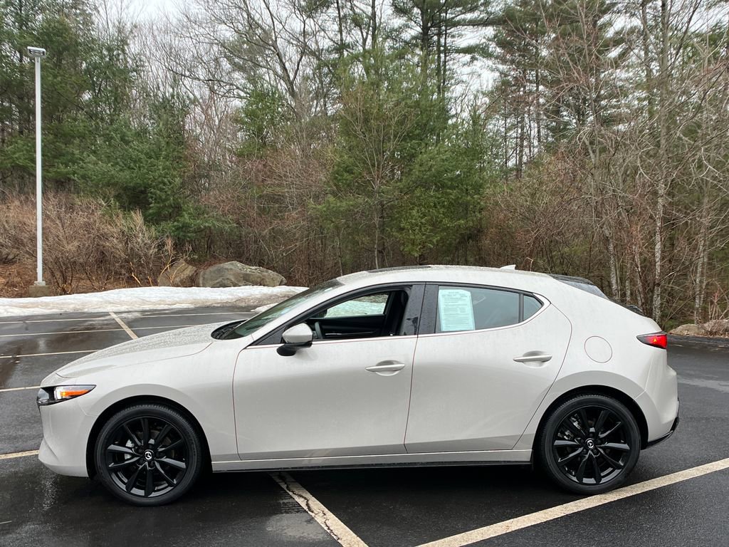 Used 2025 MAZDA MAZDA3 2.5 S Hatchback w/ Premium Pkg image 2