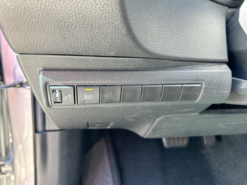 Used 2024 Toyota Corolla LE FWD image 13