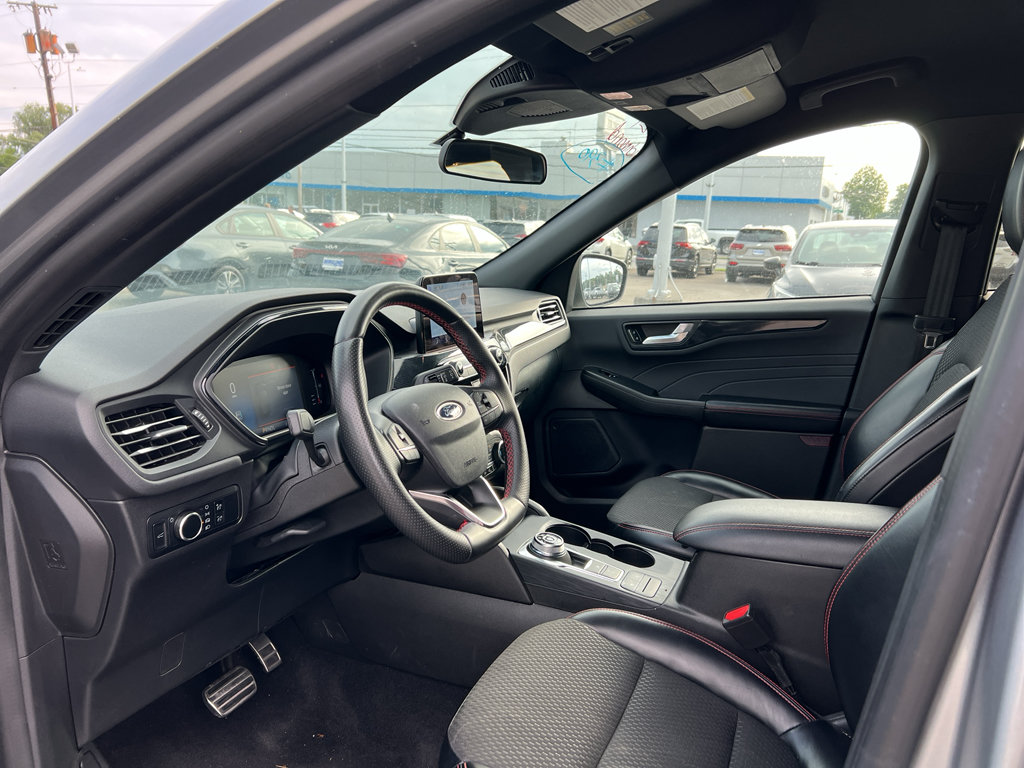 Used 2024 Ford Escape ST-Line AWD/4WD image 9