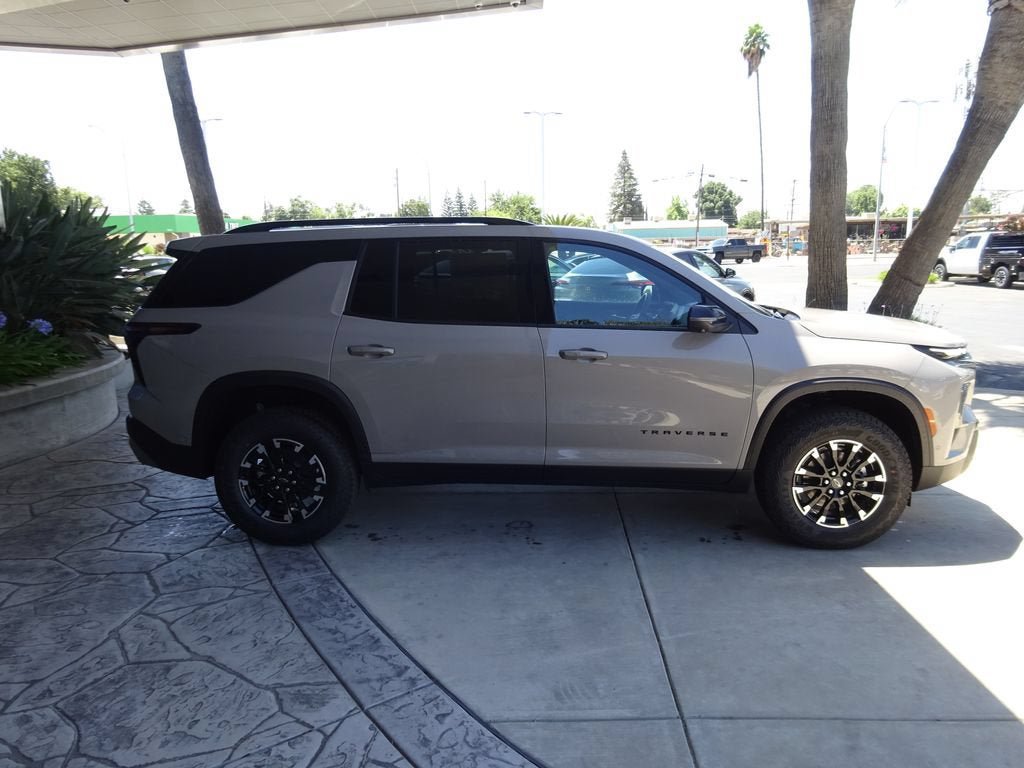 New 2026 Chevrolet Traverse Z71 w/ Enhanced Driving Package AWD/4WD image 8