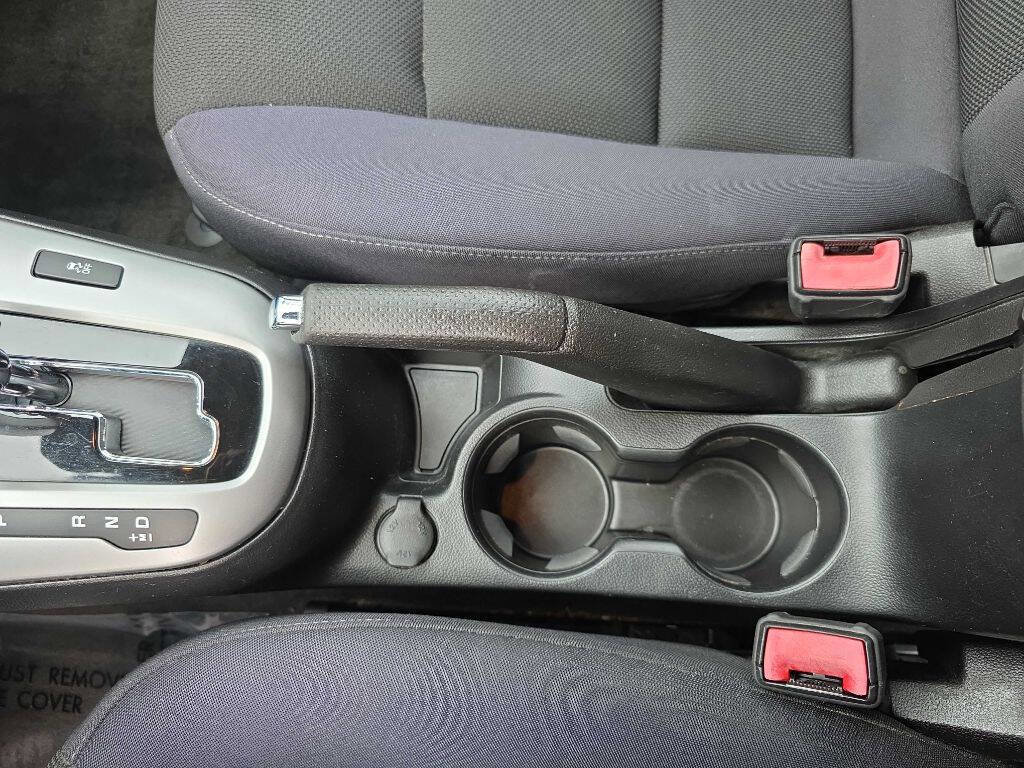 Used 2013 Chevrolet Cruze LT w/ Technology Package image 15
